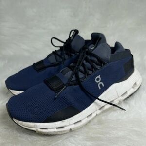 On Cloudnova Navy Blue White Athletic Running Shoes Men’s (26.99117) Size 8.5